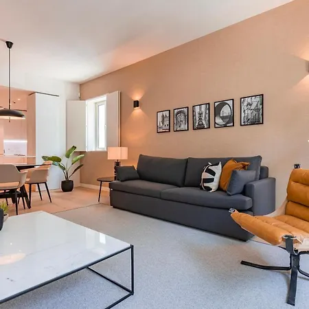 Liberdade Elegance W/rooftop Pool By Lovelystay Apartment