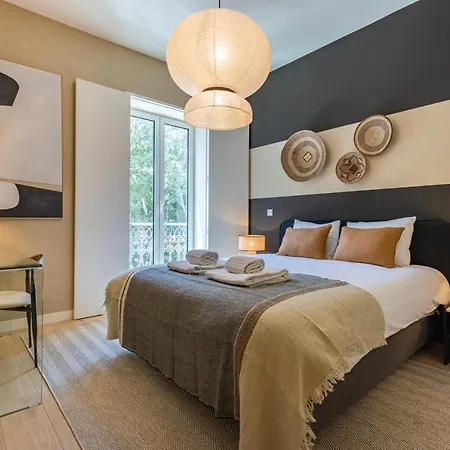 Liberdade Elegance W/rooftop Pool By Lovelystay * Лиссабон